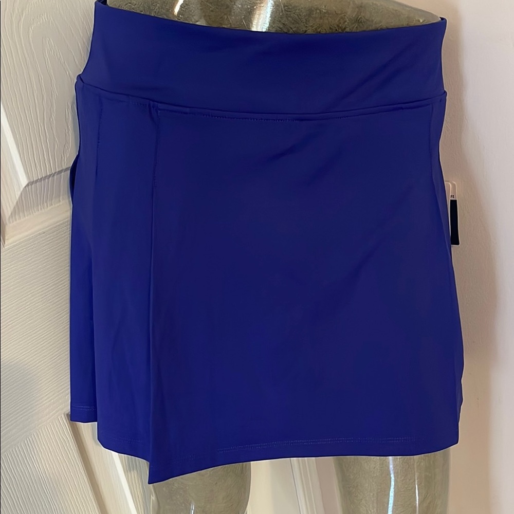 Tommy Bahama Women's Blue Shorts
